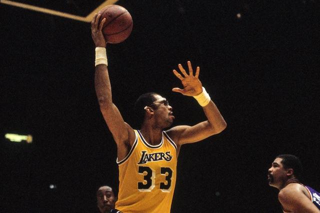 换防并在球 换防并在球