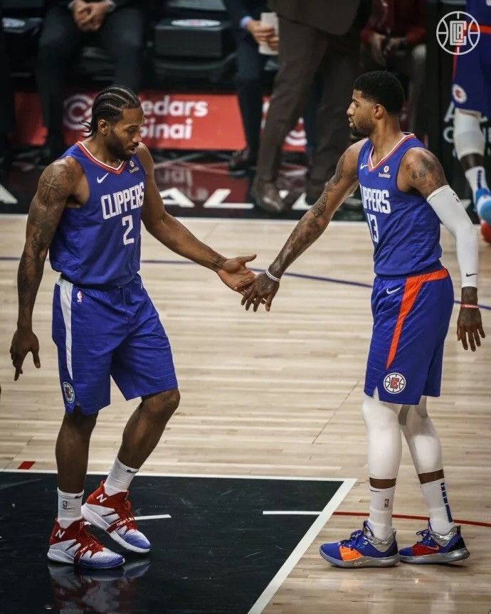 泰州队带着 泰州队带着